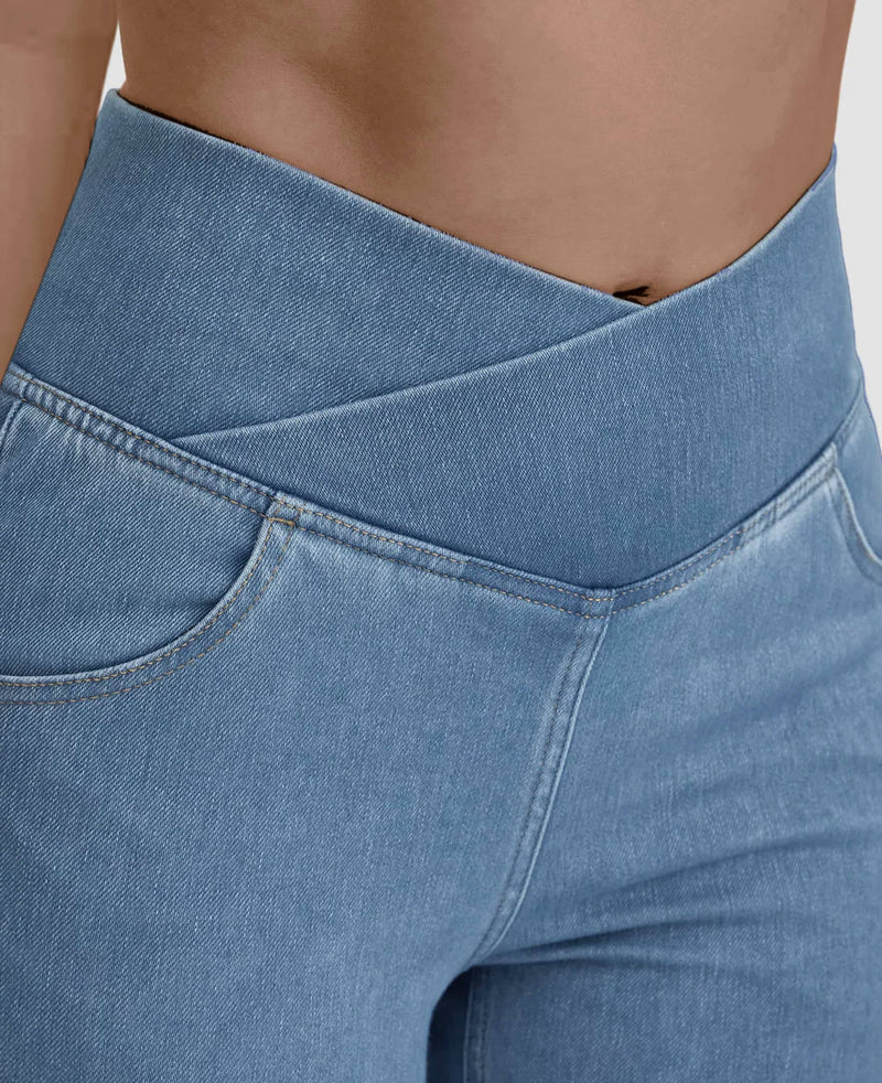 Calça Jeans de Cintura Alta Cruzada [COMPRE 1 LEVE 2]